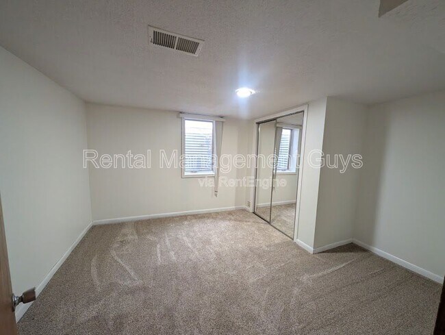 Building Photo - 5027 6th St NE