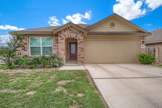 Building Photo - Welcome to this beautifully maintained 4-bedroom, 2-bathroom home in the highly desirable Whisper...