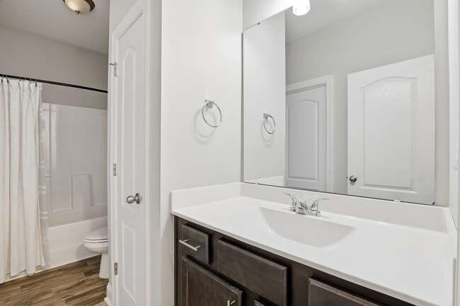 Building Photo - 107 Salmon Ln