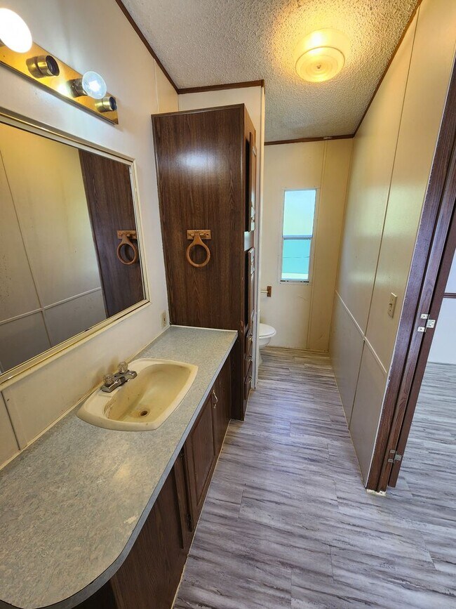 Building Photo - 33 Wilma Ln