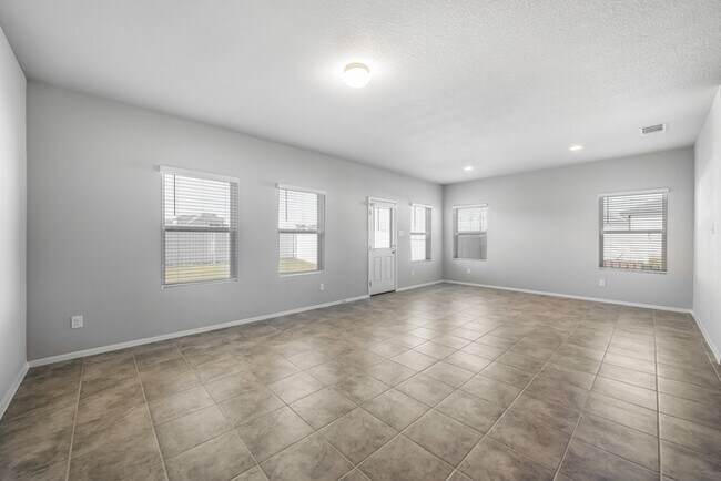 Building Photo - 311 Chesterfield Drive