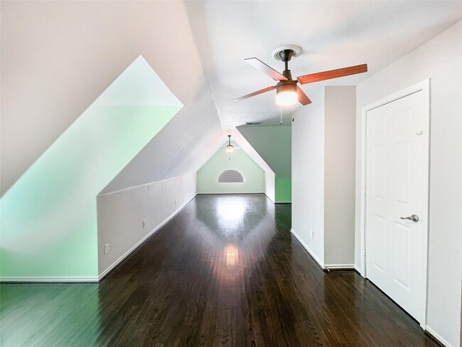 Building Photo - 6831 Staffordshire Blvd