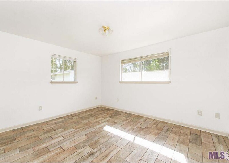 Building Photo - 1466 Harco Dr