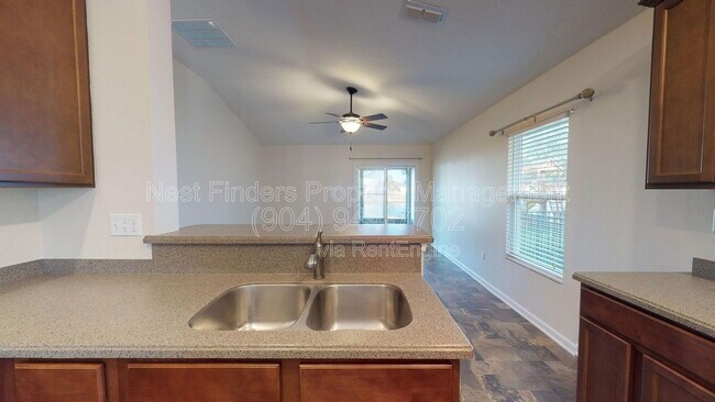 Building Photo - 517 S Aberdeenshire Dr