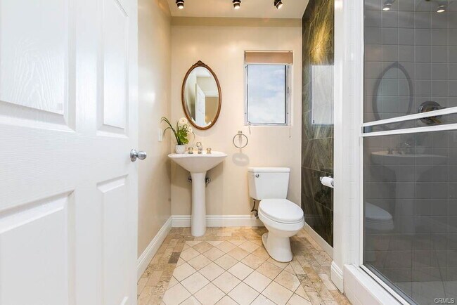 Building Photo - 20900 Bandera St