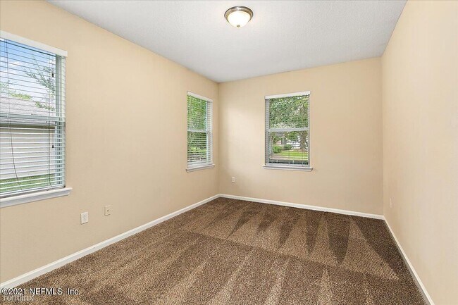 Building Photo - 5 br, 3 bath House - 4337 Green Acres Ln