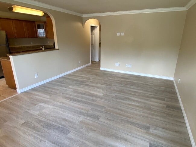 Building Photo - Stonemark on Avocado