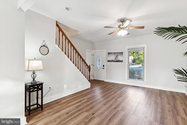 Building Photo - 4922 Lerch Dr