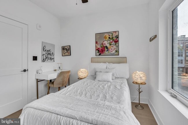 Building Photo - 1103 Fern St NW