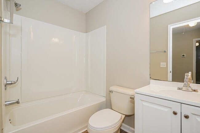 Building Photo - 5555 Craftwood Dr