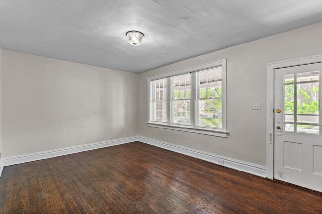 Building Photo - 4460 Russell Blvd