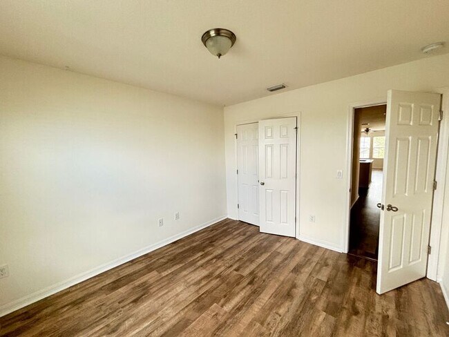 Building Photo - 10126 Celtic Ash Dr