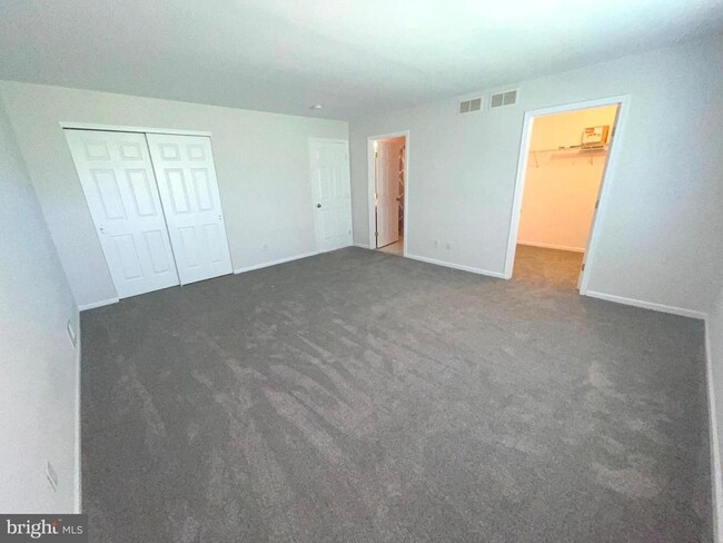 Building Photo - 102 Orchid Ln