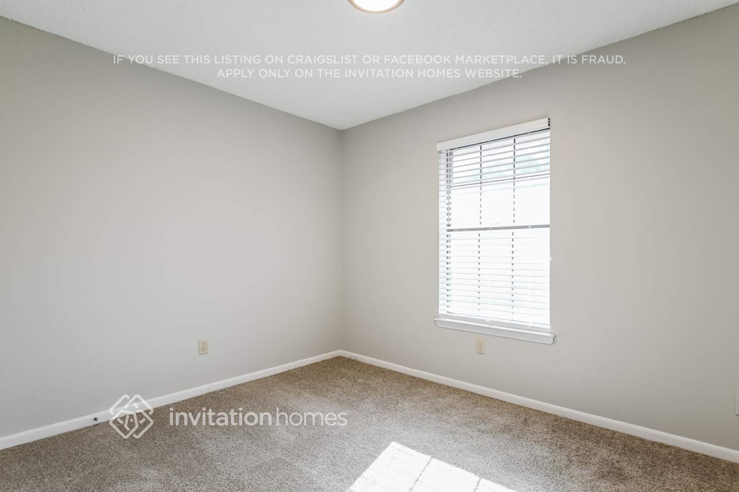 Building Photo - 203 Briar Creek Dr