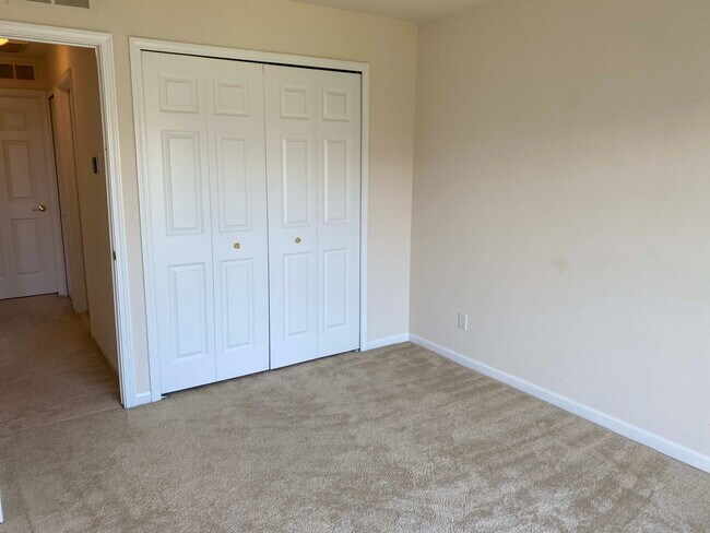 Building Photo - 3583 Oakmonte Blvd