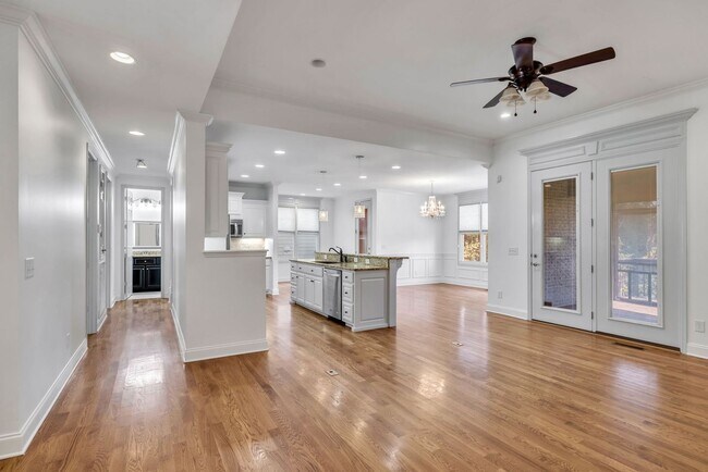 Building Photo - Stunning rental home on a premium lot in s...