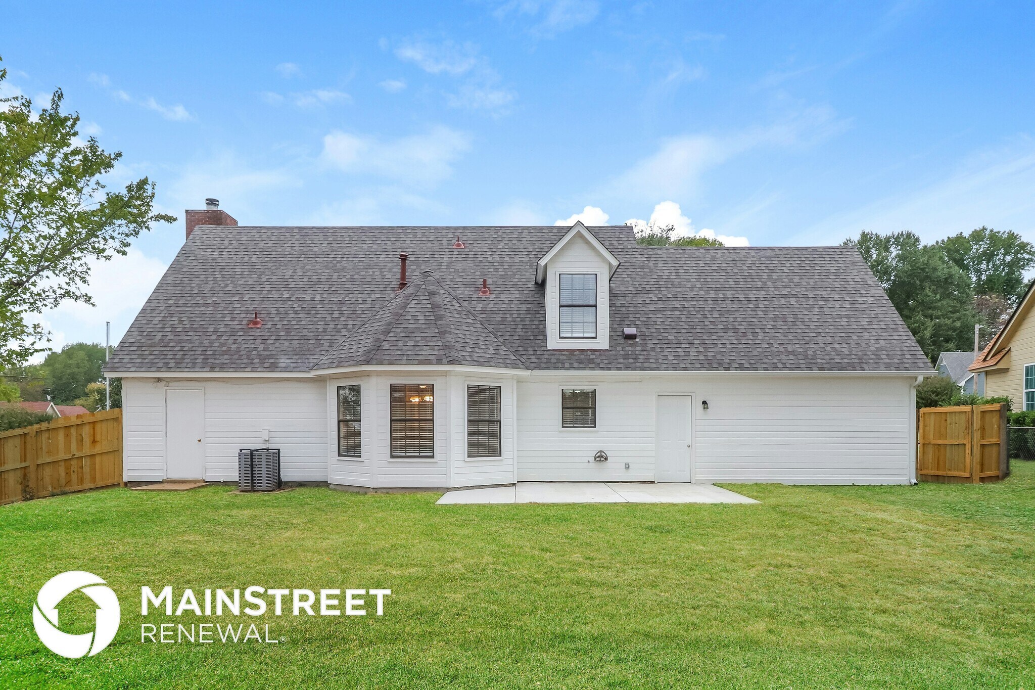 Building Photo - 7120 Oak Forest Dr