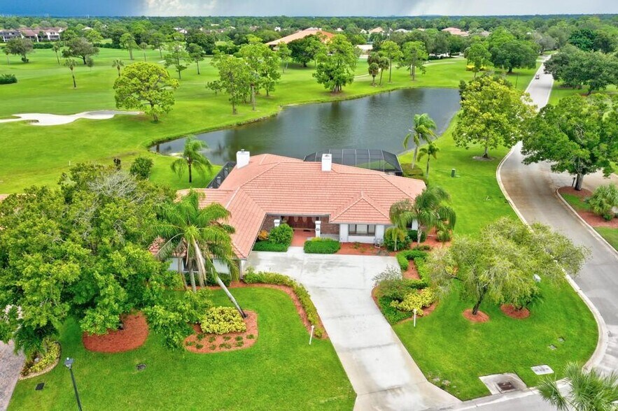 Building Photo - 3001 Conifer Dr