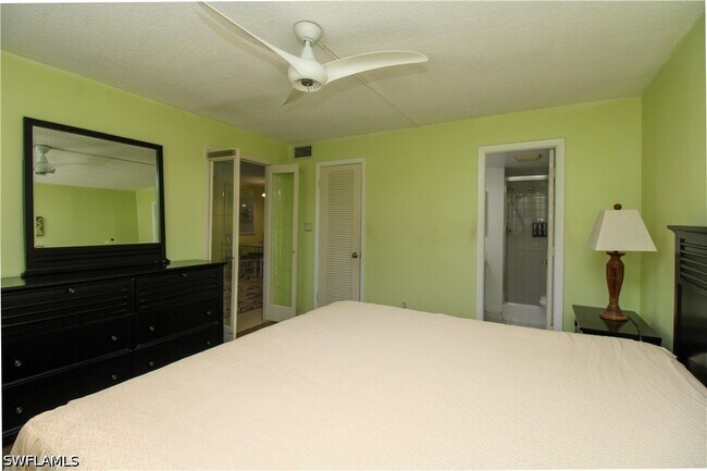 Building Photo - 175 Turtle Lake Ct