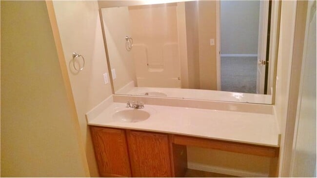 Building Photo - 1523 Singh St