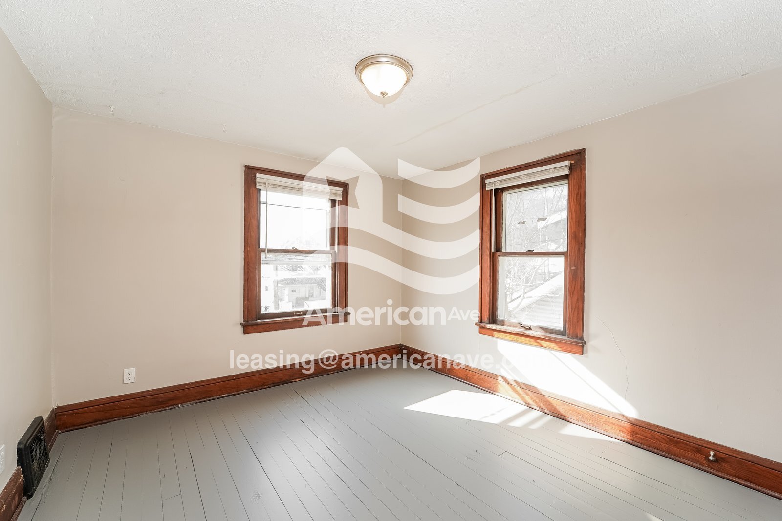 Building Photo - 1065 Murray Ave