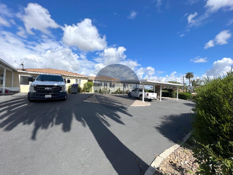 Building Photo - 315 Lado De Loma Dr