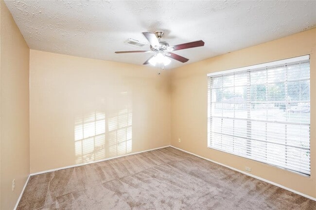 Building Photo - 4302 Stonehenge Trail