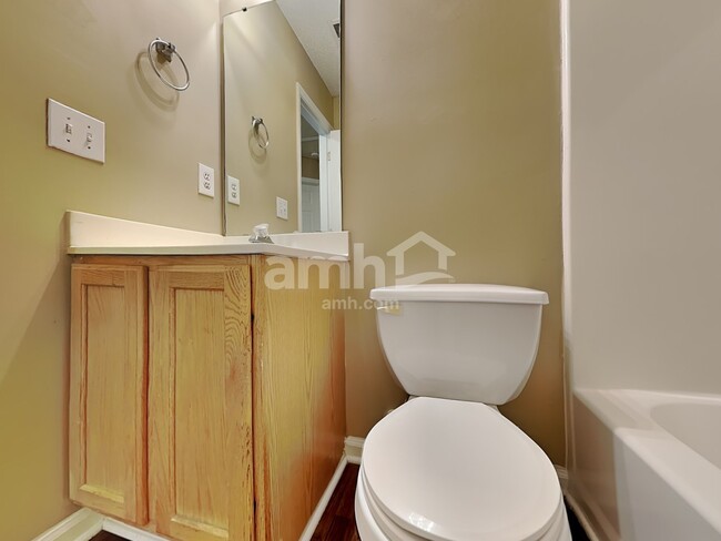 Building Photo - 4220 Lake Woodard Dr