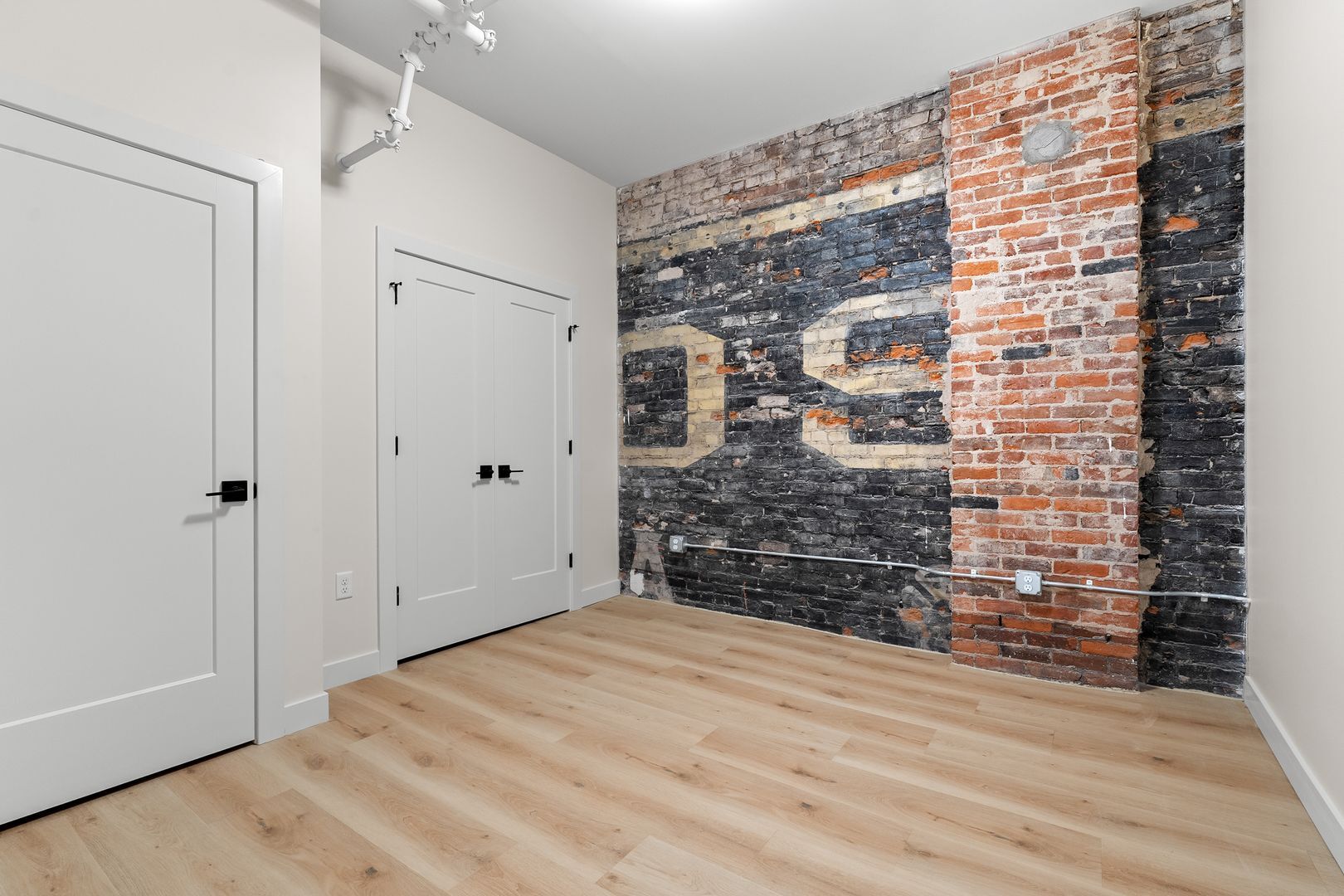 Building Photo - 266 E Michigan Ave