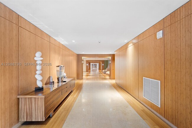 Building Photo - 900 Biscayne Blvd