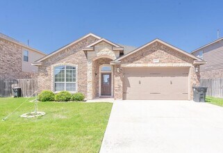 Building Photo - 6969 King Ranch Rd