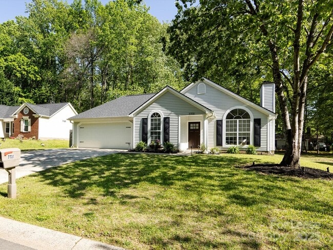 Building Photo - 7731 Ivy Hollow Dr