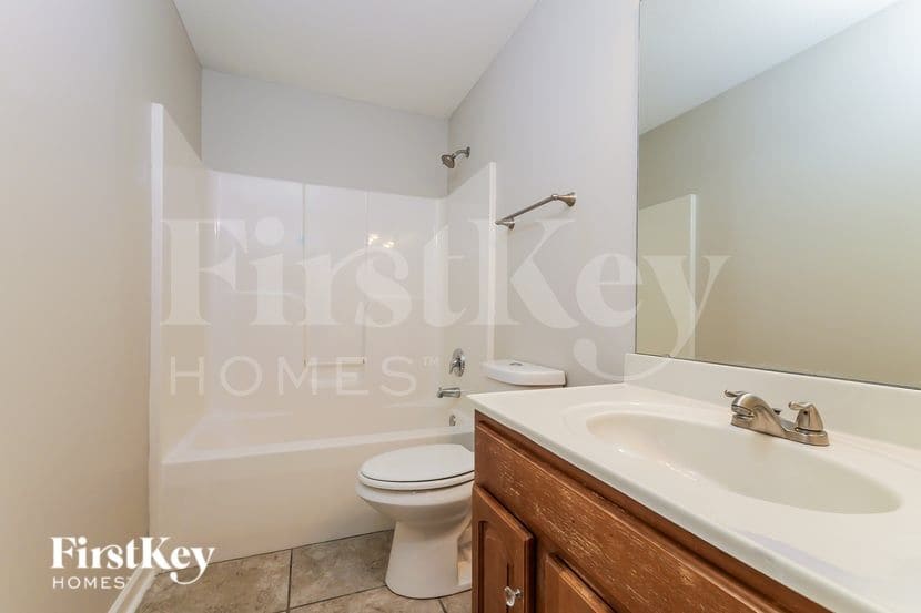 Building Photo - 5422 Marion Dr