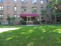 Building Photo - 46 Schenck Ave