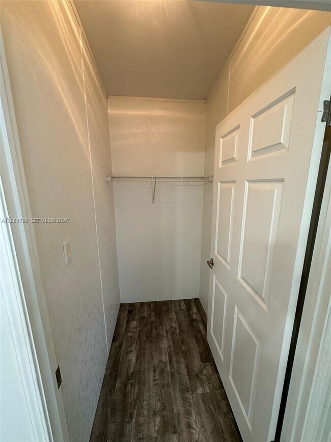 Building Photo - 11832 Leeward Pl