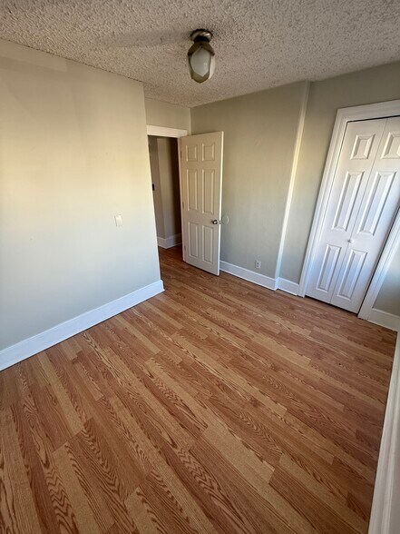 Building Photo - 569 Main St