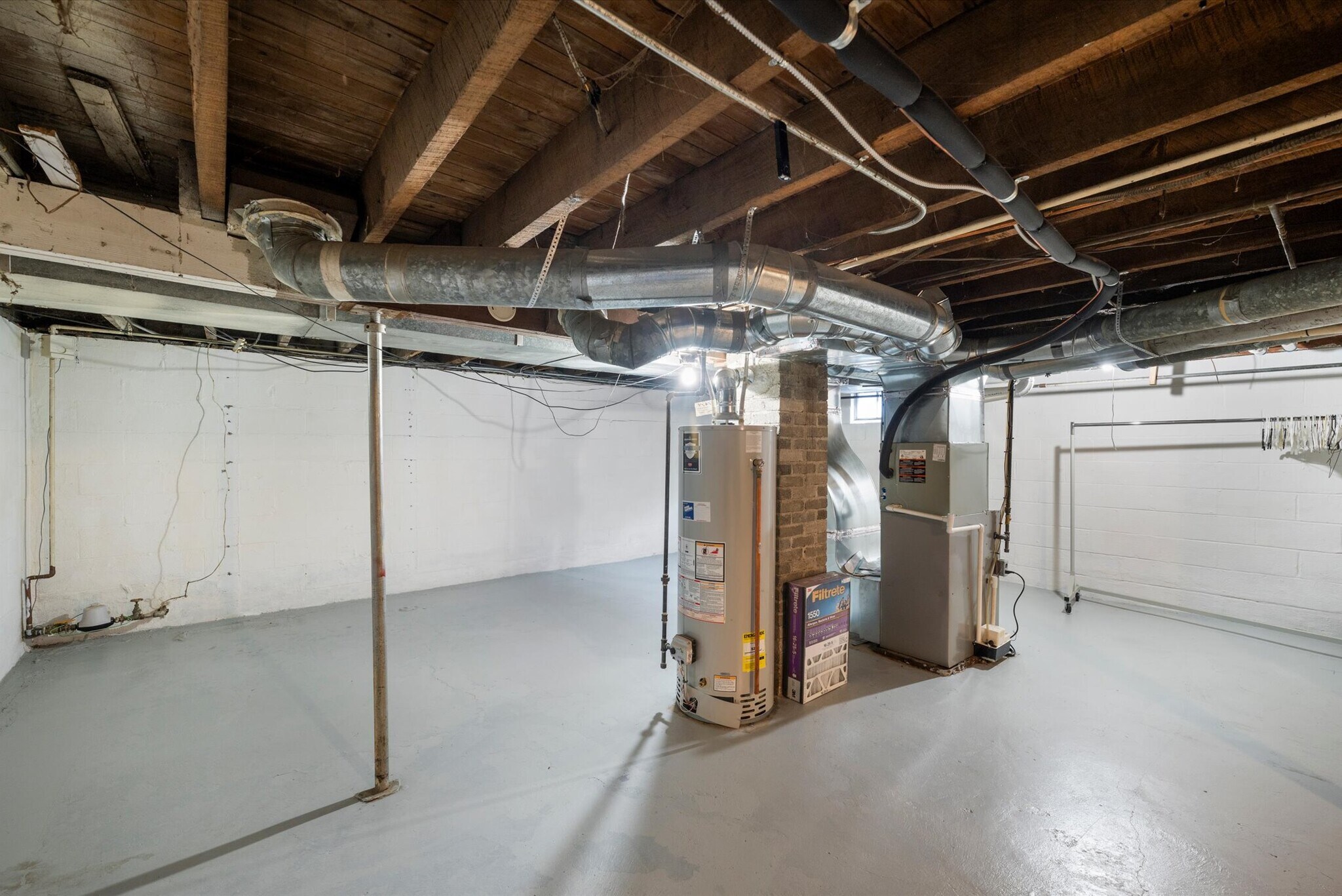 Building Photo - 3148 Glanzman Rd