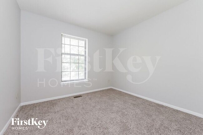 Building Photo - 12818 S Navaho Dr