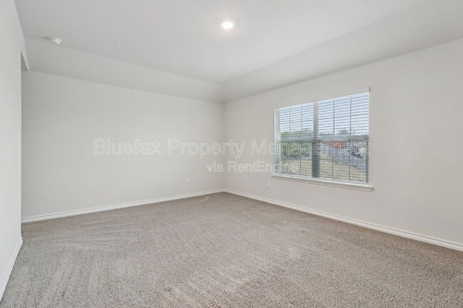 Building Photo - 11319 War Emblem