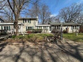 Building Photo - 45 Leitch Dr