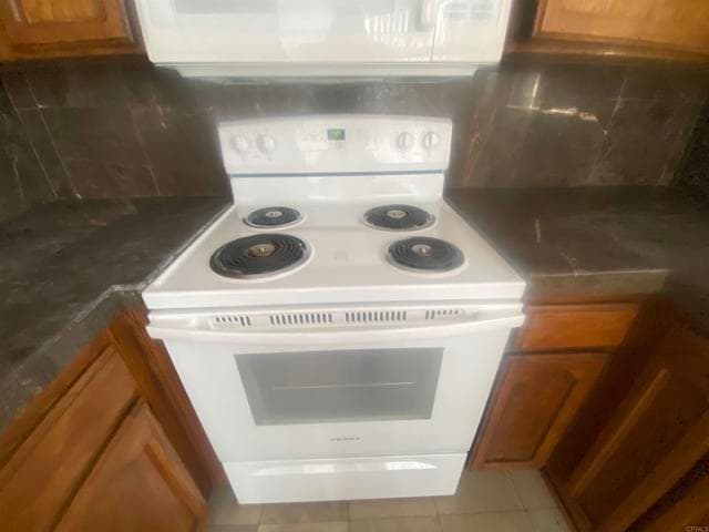 Building Photo - 390 E Madison Ave