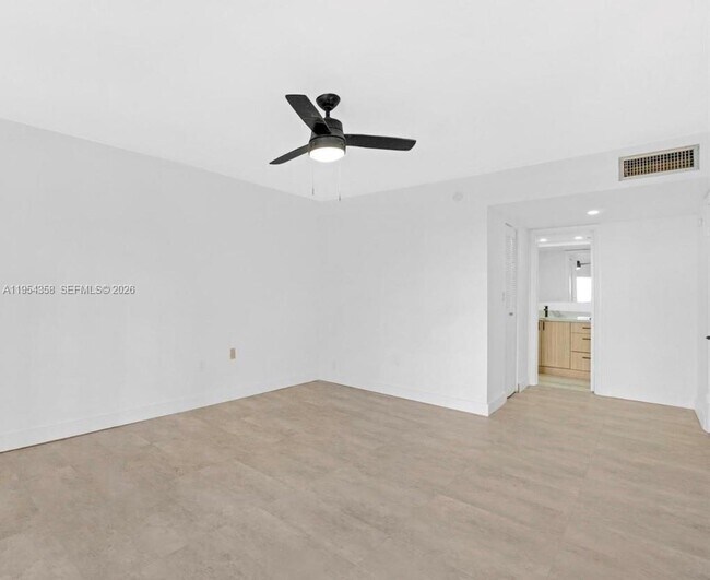 Building Photo - 8315 SW 72nd Ave