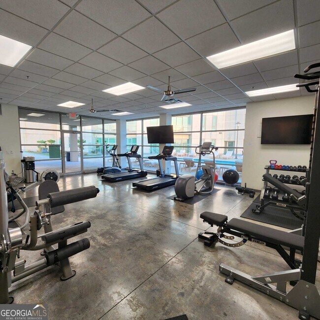 Building Photo - 1100 Howell Mill Rd NW