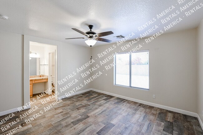 Building Photo - 13009 W Redfield Rd