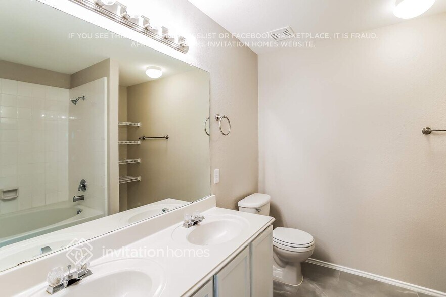 Building Photo - 250 Pine Crest Dr