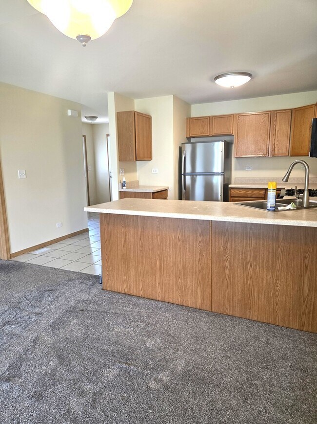 Building Photo - 460 Timber Dr