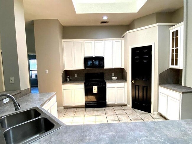 Building Photo - 3739 Norman Loop