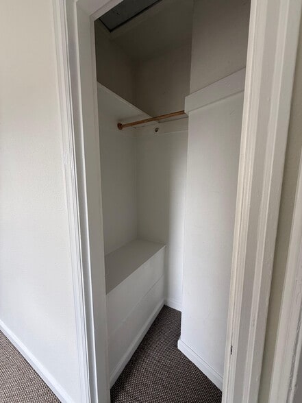 Closet - 8124 SE Market St