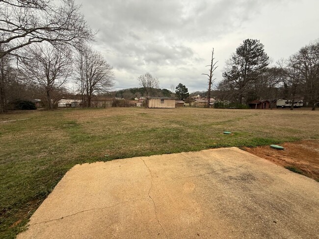 Building Photo - 2118 Glen Davis Rd