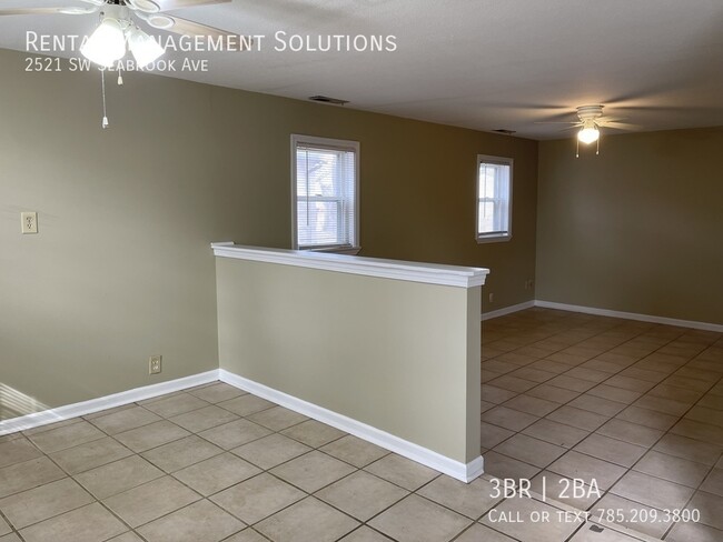 Building Photo - *Near Shunga Trail* 2521 SW Seabrook Ave- ...
